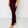 Spanx VELVET - Leggings - Strümpfe - Burgundy -Spanx Verkaufsshop 0ec06fd28b4b4a9eafad422c89433102