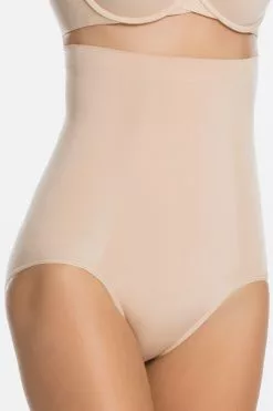 <!-- Mp_trans_schedule_disable_start Remove 1034 -->Spanx<!-- Mp_trans_schedule_disable_end Remove 1034 --> SPANX® Firm Control Oncore Slip Mit Hohem Bund