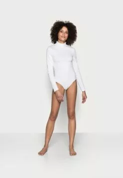 Spanx SUIT YOURSELF LONG SLEEVE TURTLENECK THONG BODYSUIT - Body - White -Spanx Verkaufsshop 19e9bc25b3ed4a42acdf87cb643d1516
