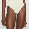 Spanx COTTON COMFORT THONG - String - Oatmeal 1 Spanx COTTON COMFORT THONG - String - Oatmeal -Spanx Verkaufsshop 49c04a5f094547718285f06fb9be24d4