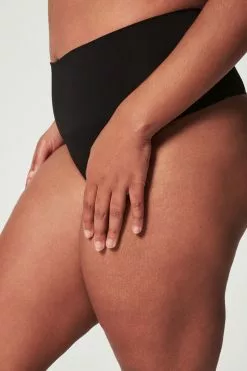 <!-- Mp_trans_schedule_disable_start Remove 1034 -->Spanx<!-- Mp_trans_schedule_disable_end Remove 1034 --> Spanx Ecocare Nahtloser, Figurformender Tanga -Spanx Verkaufsshop A84 547s4