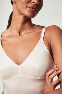 SPANX Bauchformender Tanga-Body Aus Satin, Weiß -Spanx Verkaufsshop C37106s4