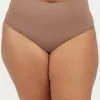 Spanx Ecocare Everyday Shaping Shape-Slip 2 Spanx Ecocare Everyday Shaping Shape-Slip -Spanx Verkaufsshop Spanx Ecocare Everyday Shaping Shape Slip beige 40047R CAFe AU LAIT
