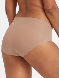 Spanx Undie-Tectable Shaping-Slip